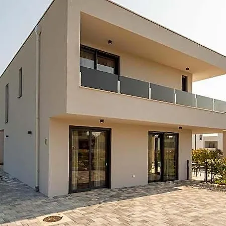 Villa Mattia