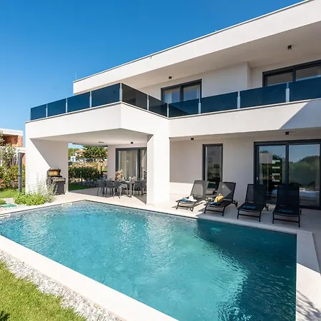 Mattia Villa Novigrad Istria